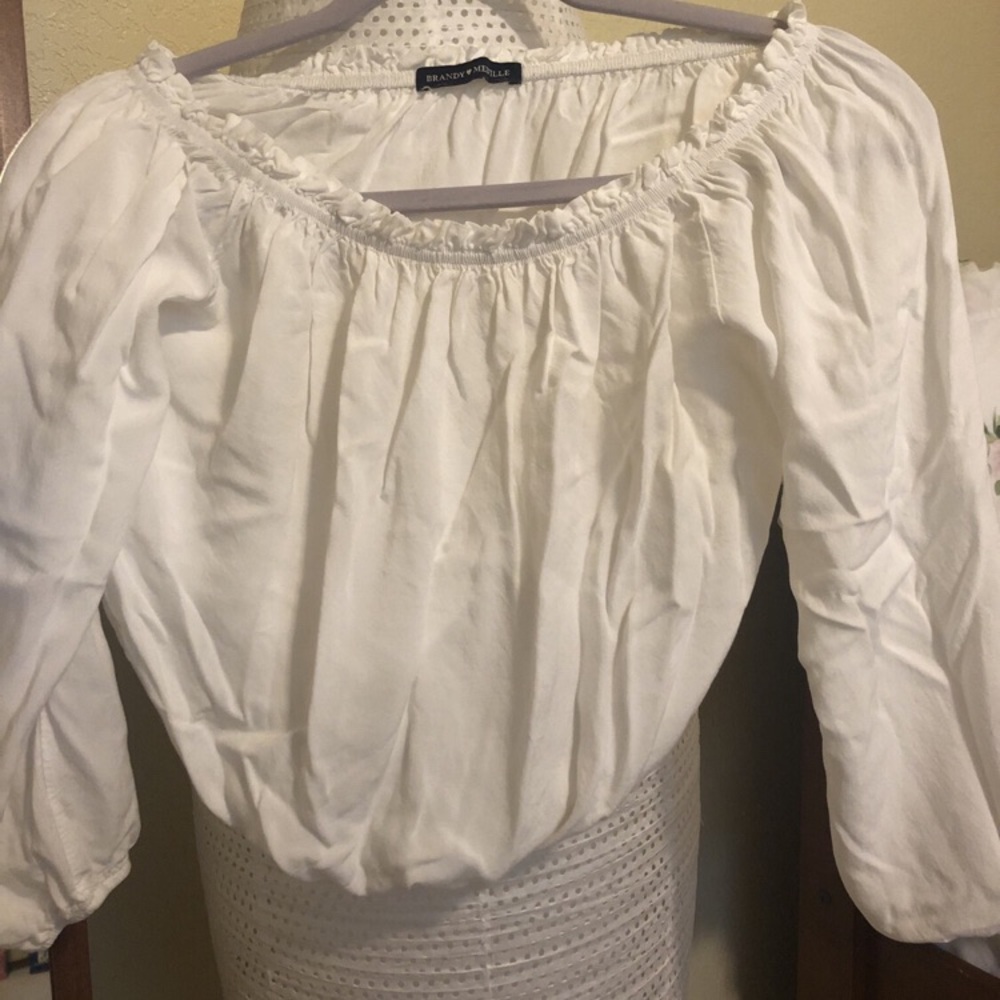 Brandy Melville off the shoulder why top